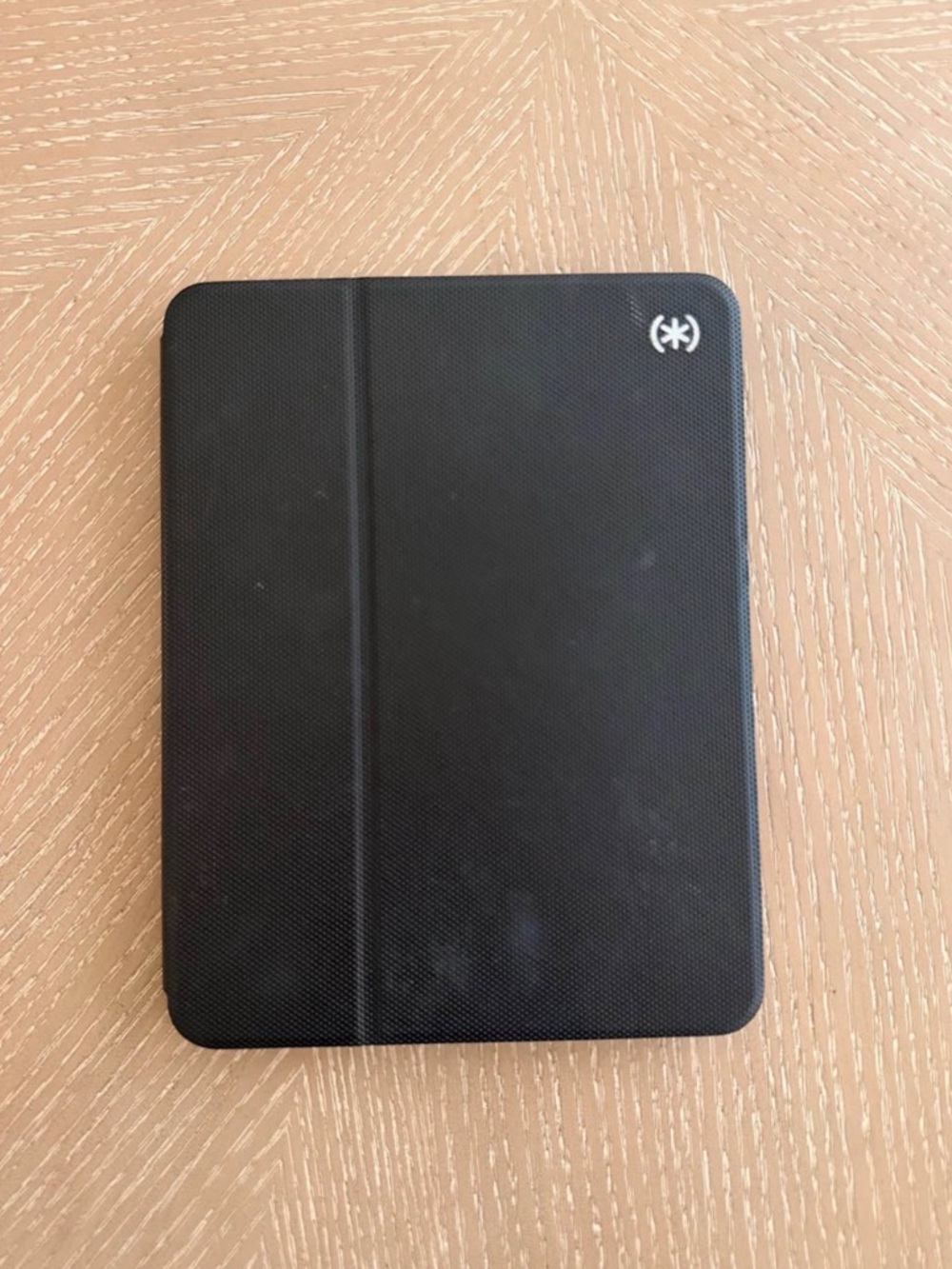 Speck Black Tablet Folio Case - Protective Cover 10.9